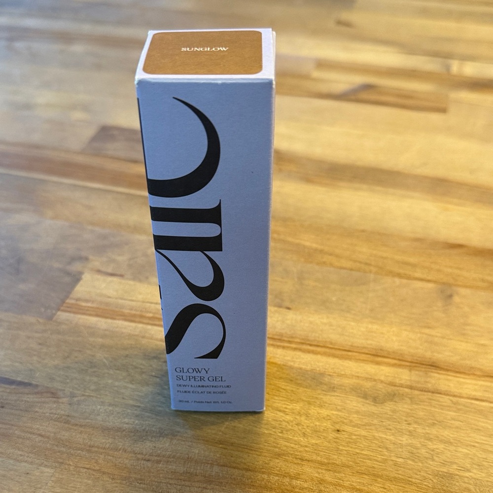 Saie Glowy Super Gel Lightweight Dewy Multipurpose Illuminator: Sunglow